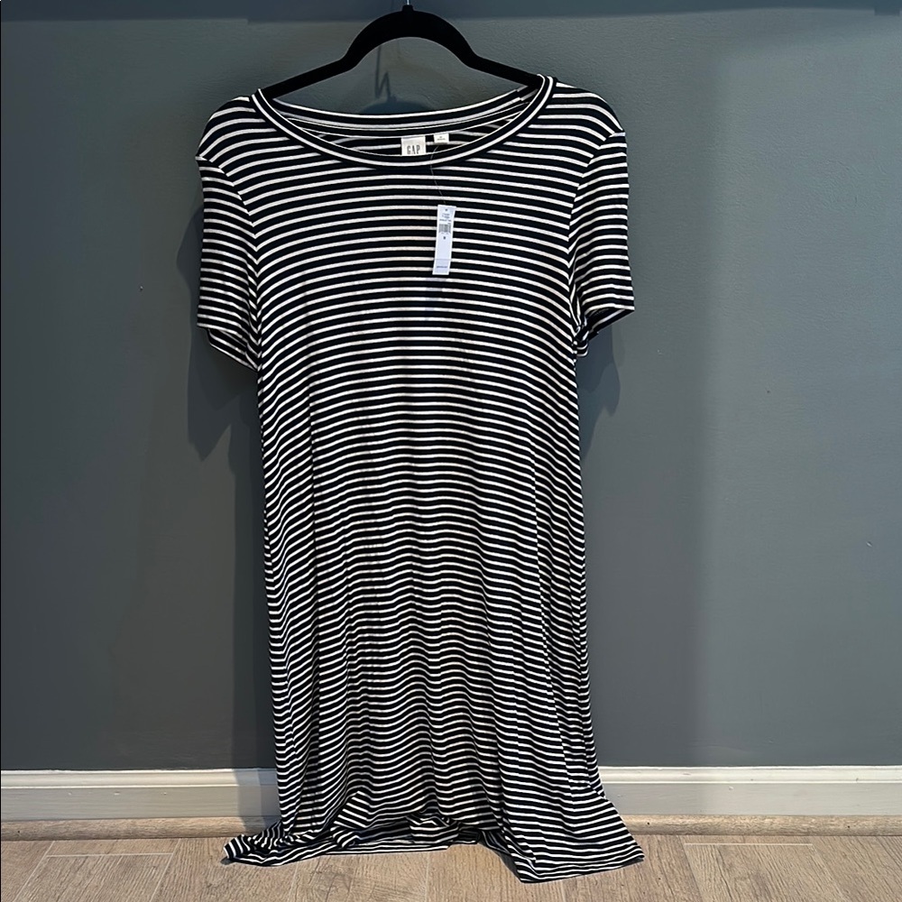 GAP Factory White and Blue Casual Short Sleeve T-Shirt Dress